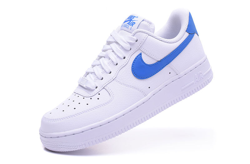 White blue 1. Nike Air Force 1 07 White Blue. Nike Air Force 1 Blue White. Nike Wmns Air Force 1 07 Blue. Nike Air Force 1 синие с белым.